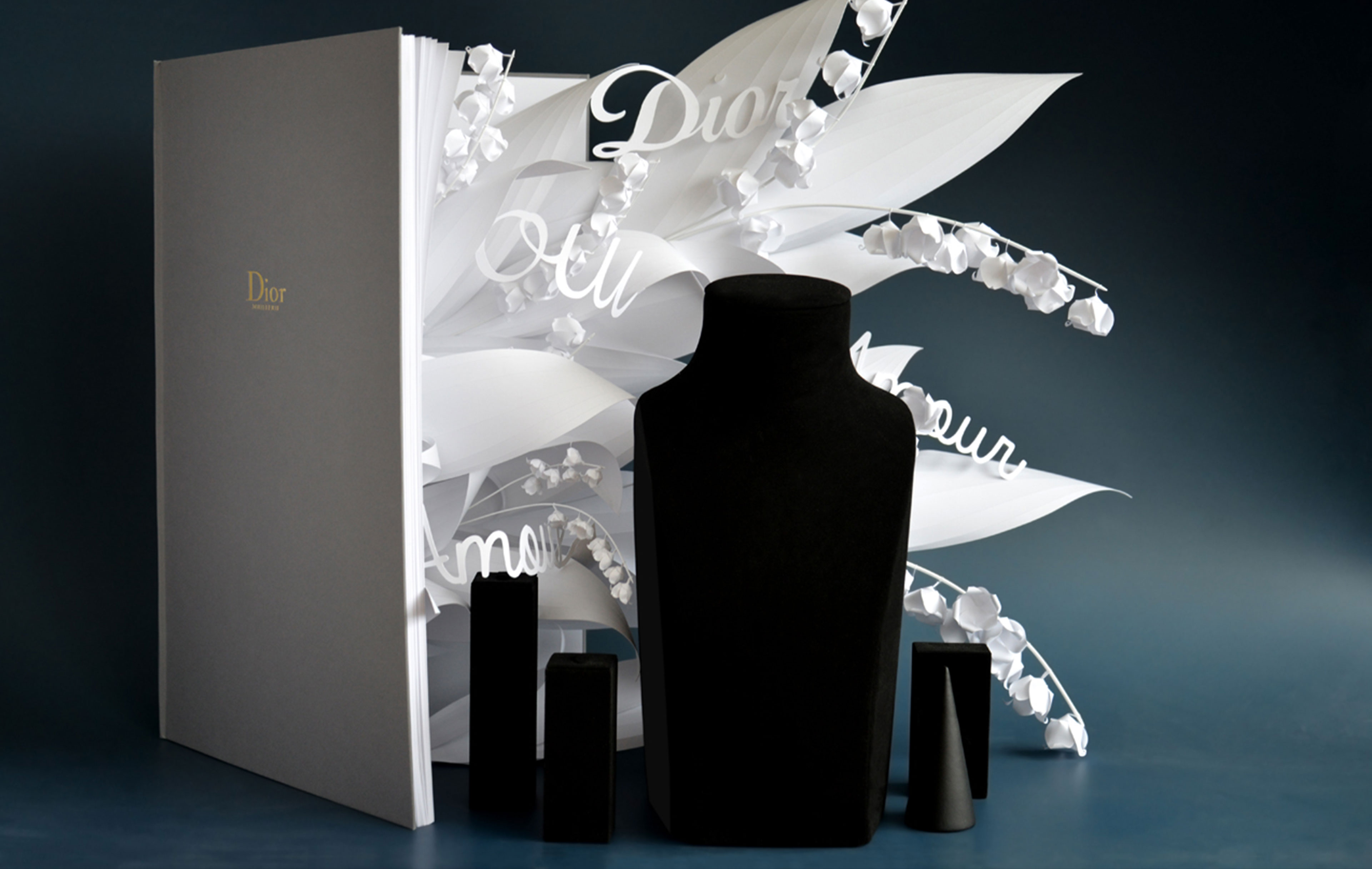 Atelier2A - Vitrines Christian Dior - Joaillerie - pop-up Lily of The Valley